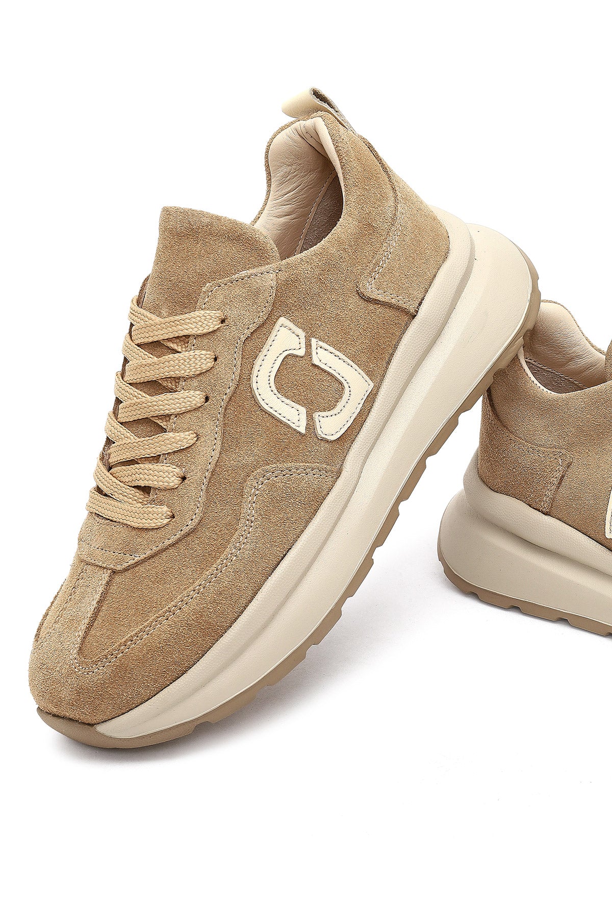Kadın Bej Bağcıklı Kalın Tabanlı Süet Deri Sneaker - Image 10