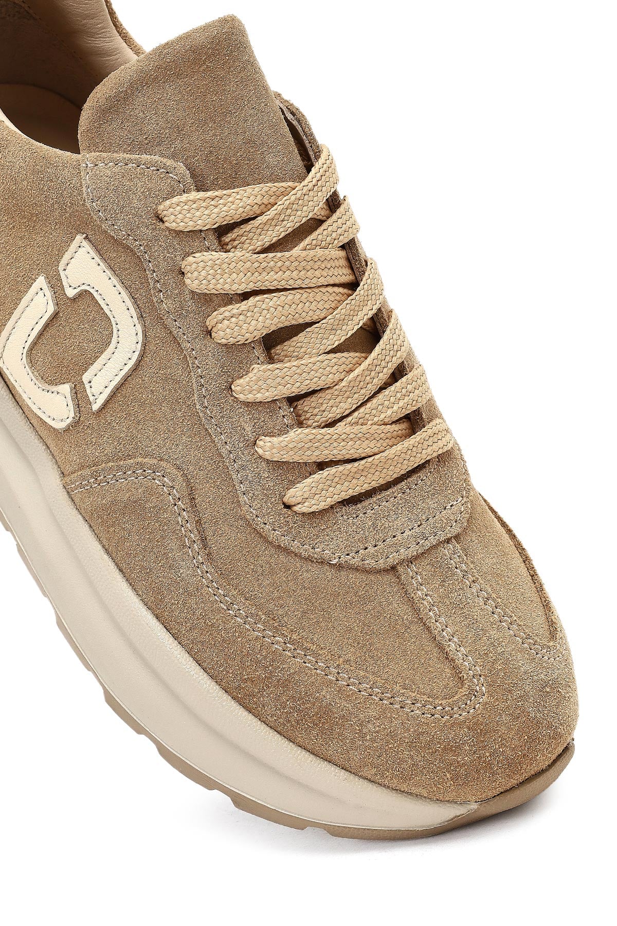 Kadın Bej Bağcıklı Kalın Tabanlı Süet Deri Sneaker - Image 9