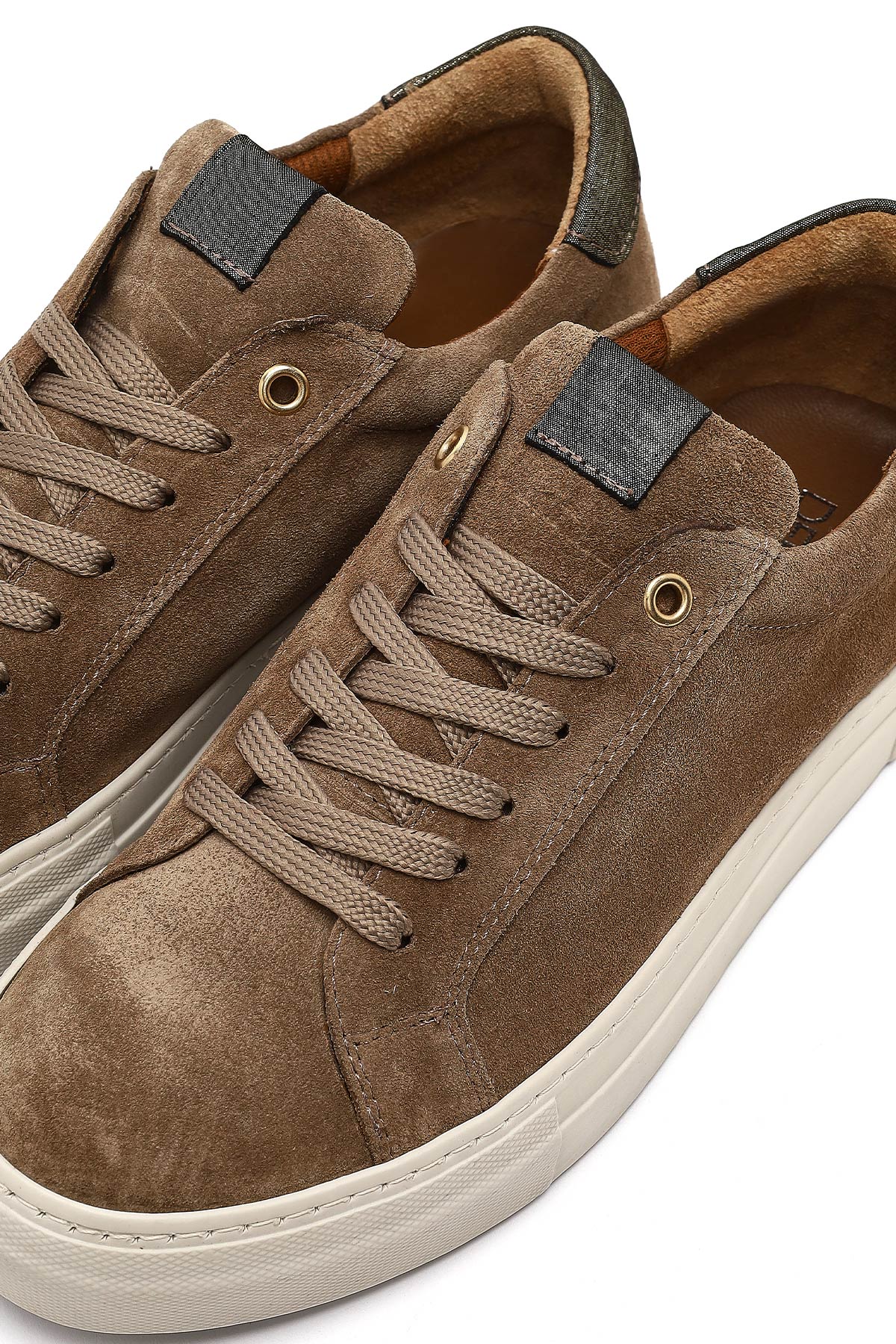 Kadın Bej Bağcıklı Kalın Tabanlı Süet Deri Sneaker - Image 11