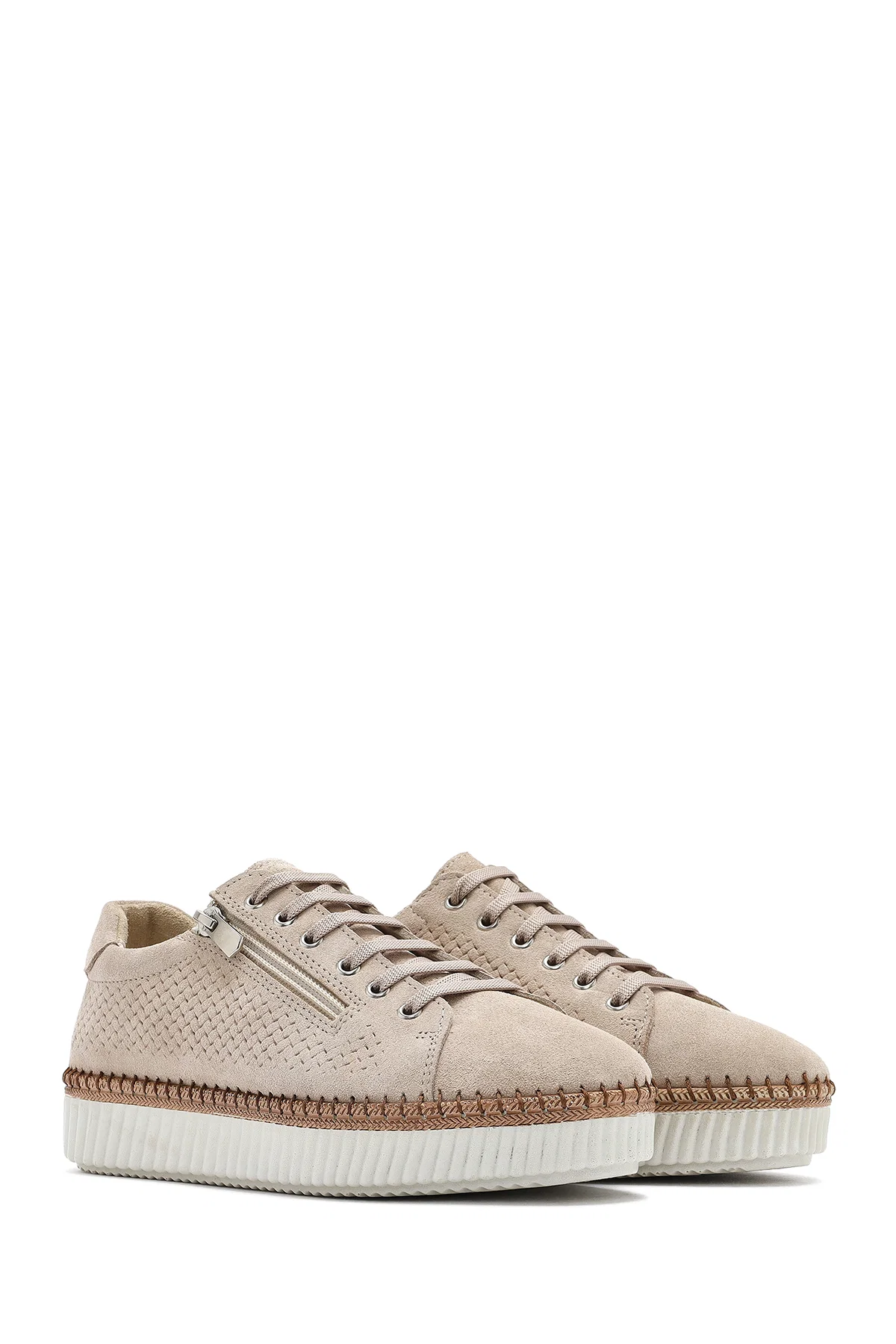 Kadın Bej Bağcıklı Kalın Tabanlı Süet Deri Sneaker - Image 3