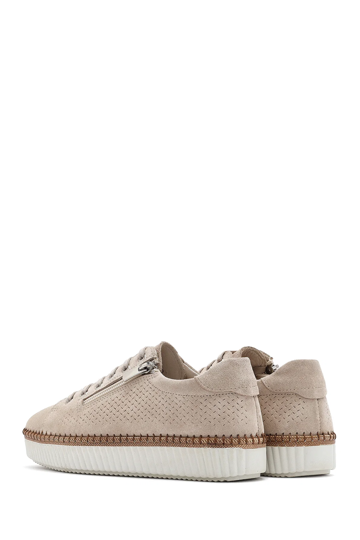 Kadın Bej Bağcıklı Kalın Tabanlı Süet Deri Sneaker - Image 5