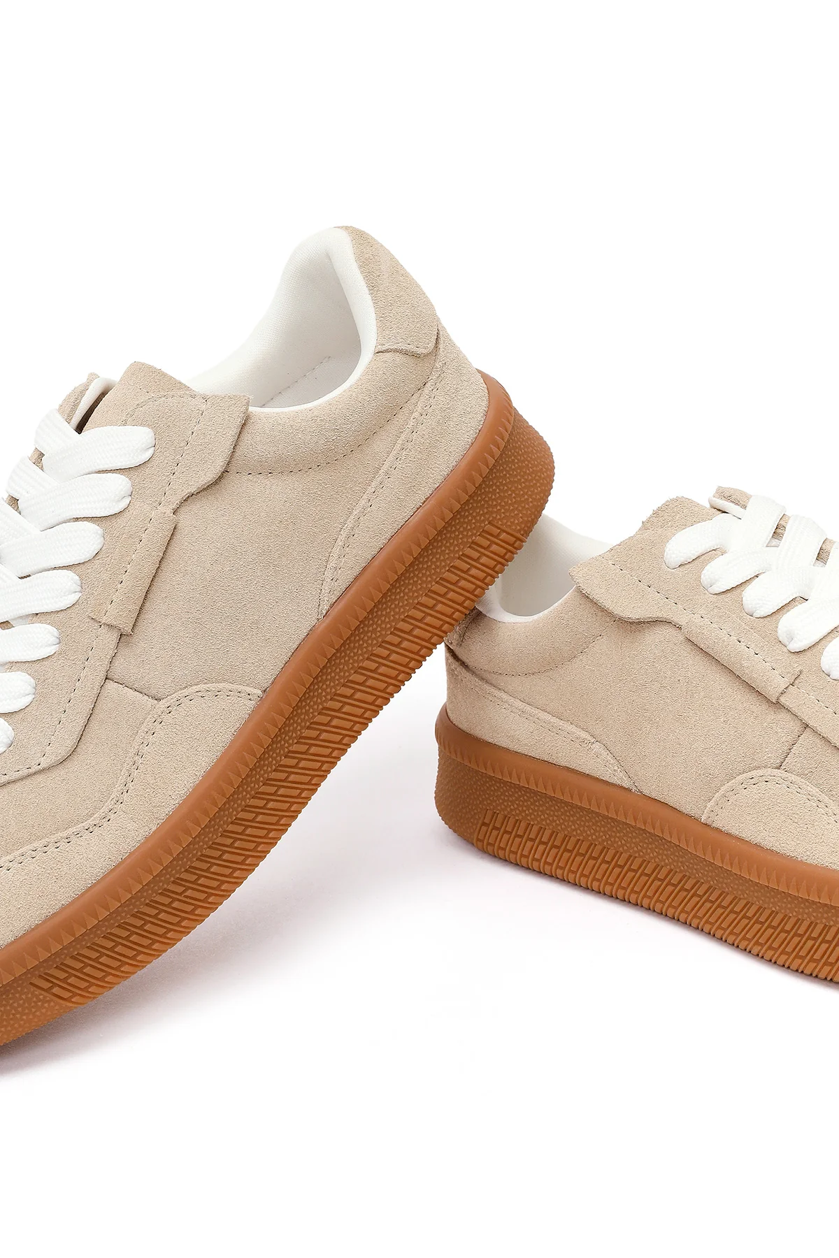 Kadın Bej Bağcıklı Kalın Tabanlı Süet Deri Sneaker - Image 10