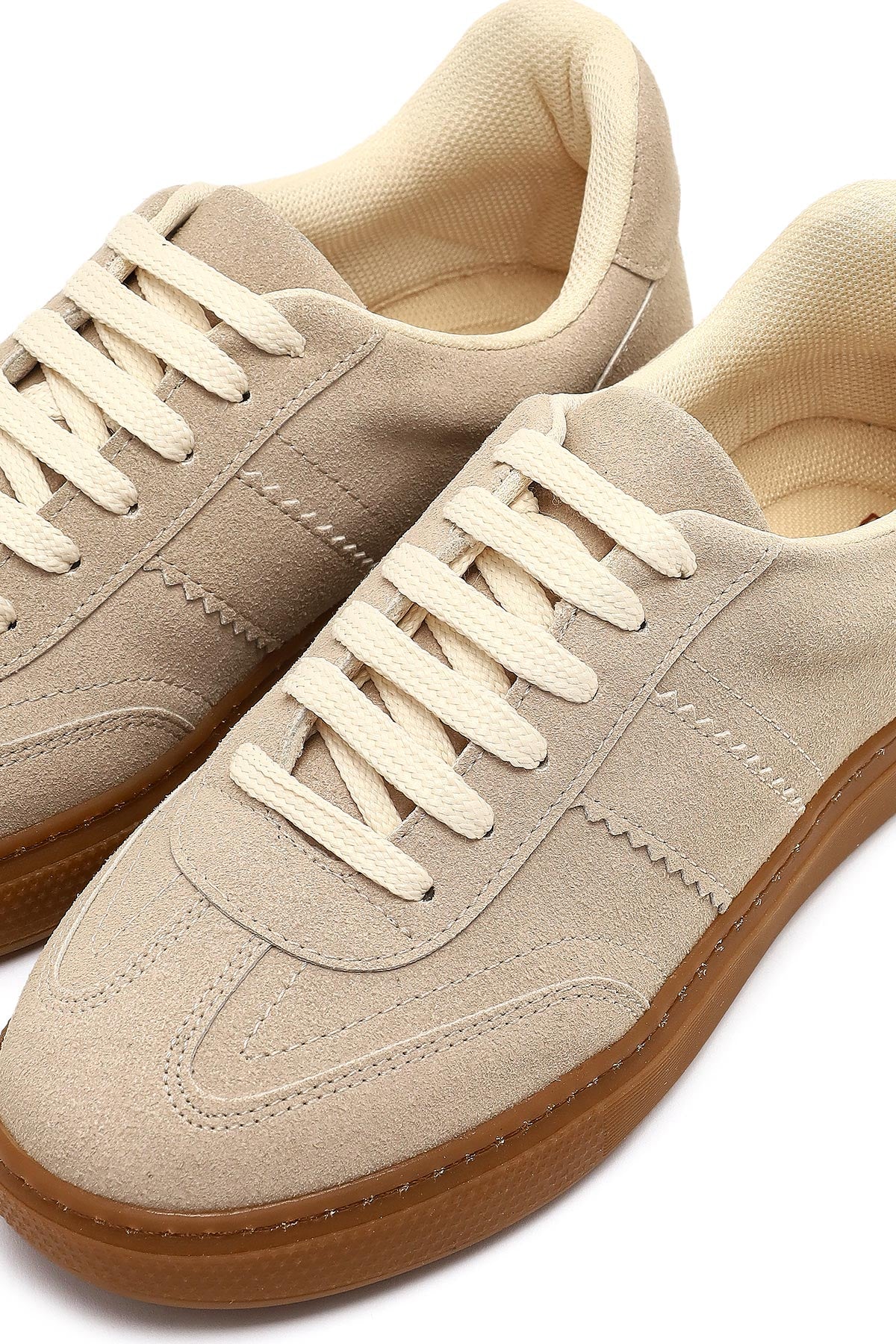 Kadın Bej Bağcıklı Kalın Tabanlı Süet Sneaker - Image 10