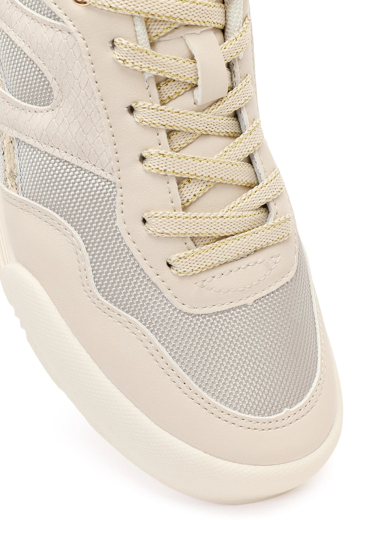 Kadın Bej Bağcıklı Sneaker - Image 9