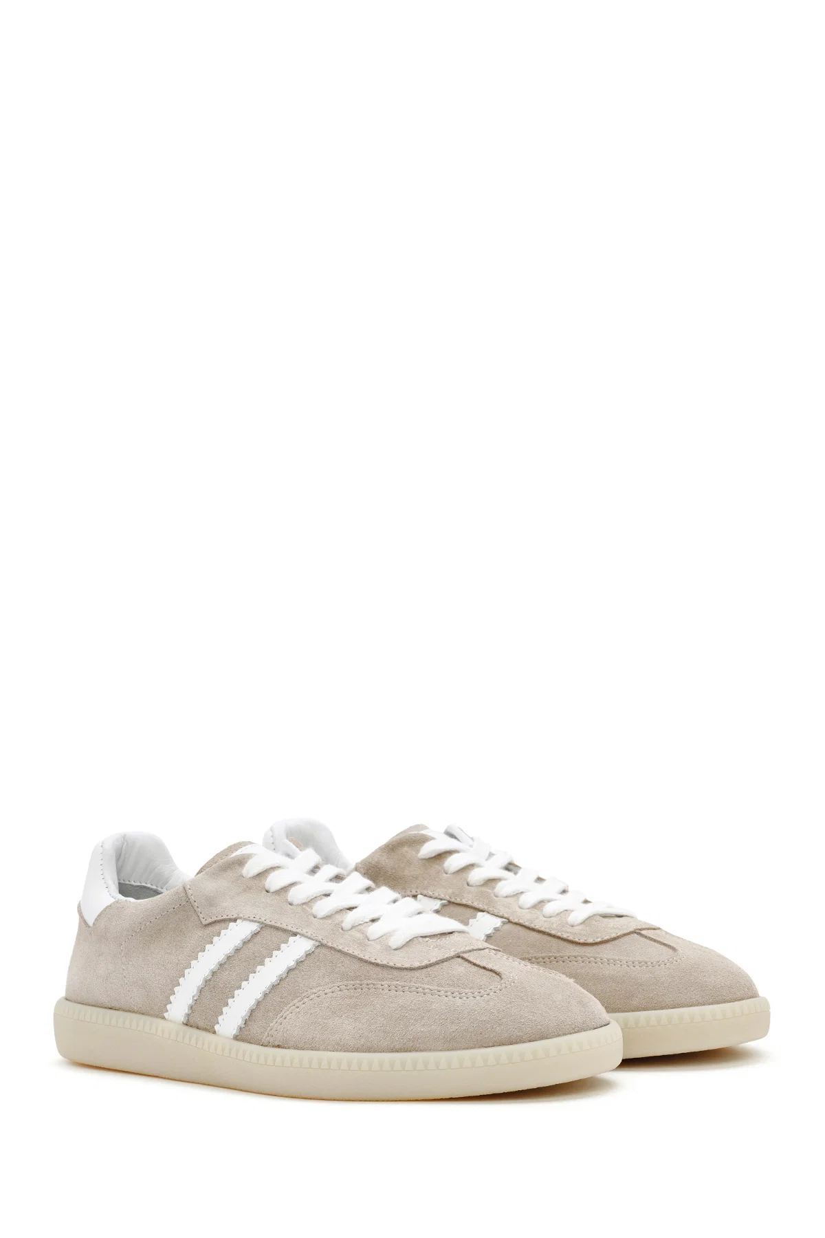 Kadın Bej Bağcıklı Süet Deri Sneaker - Image 3
