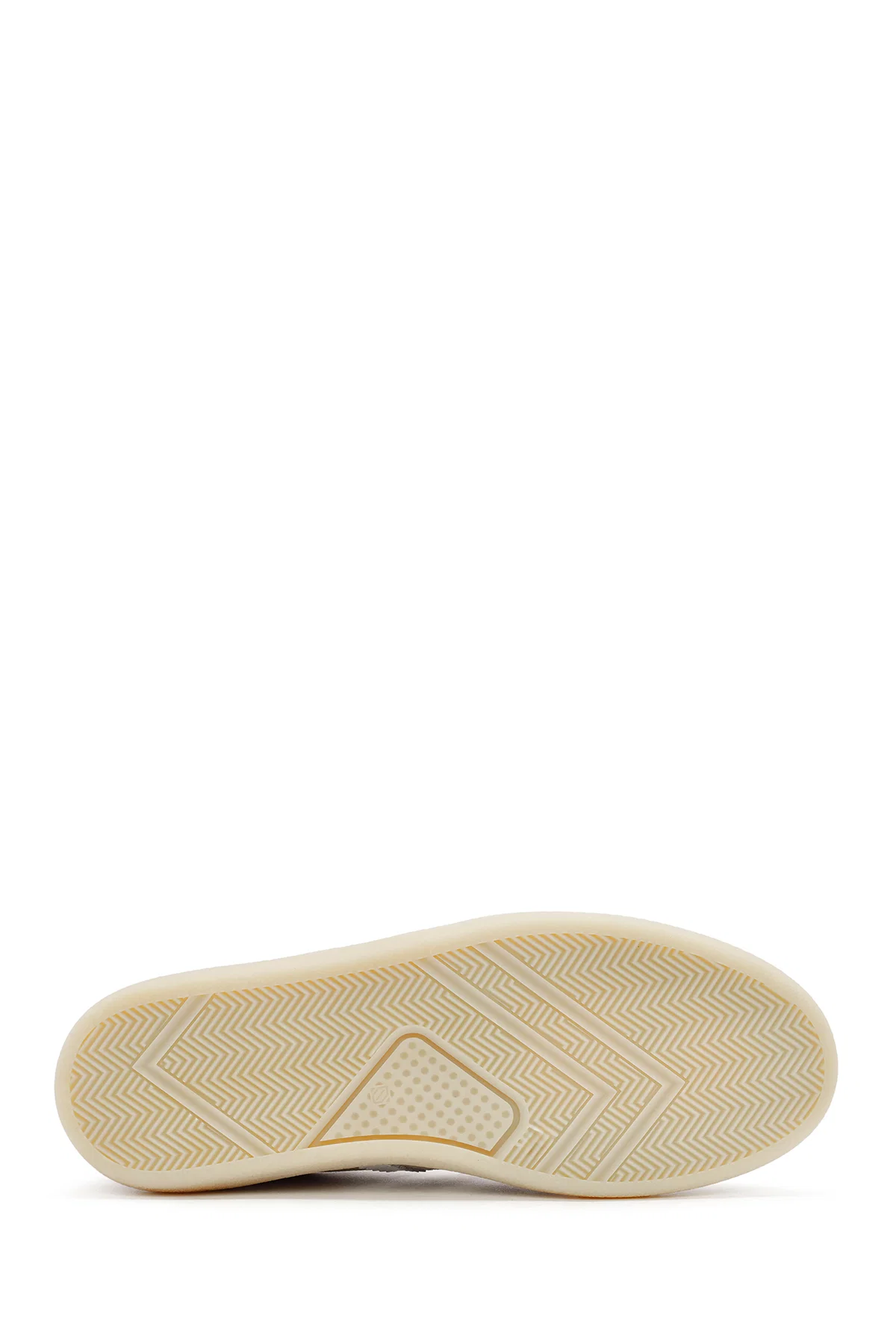 Kadın Bej Bağcıklı Süet Deri Sneaker - Image 4