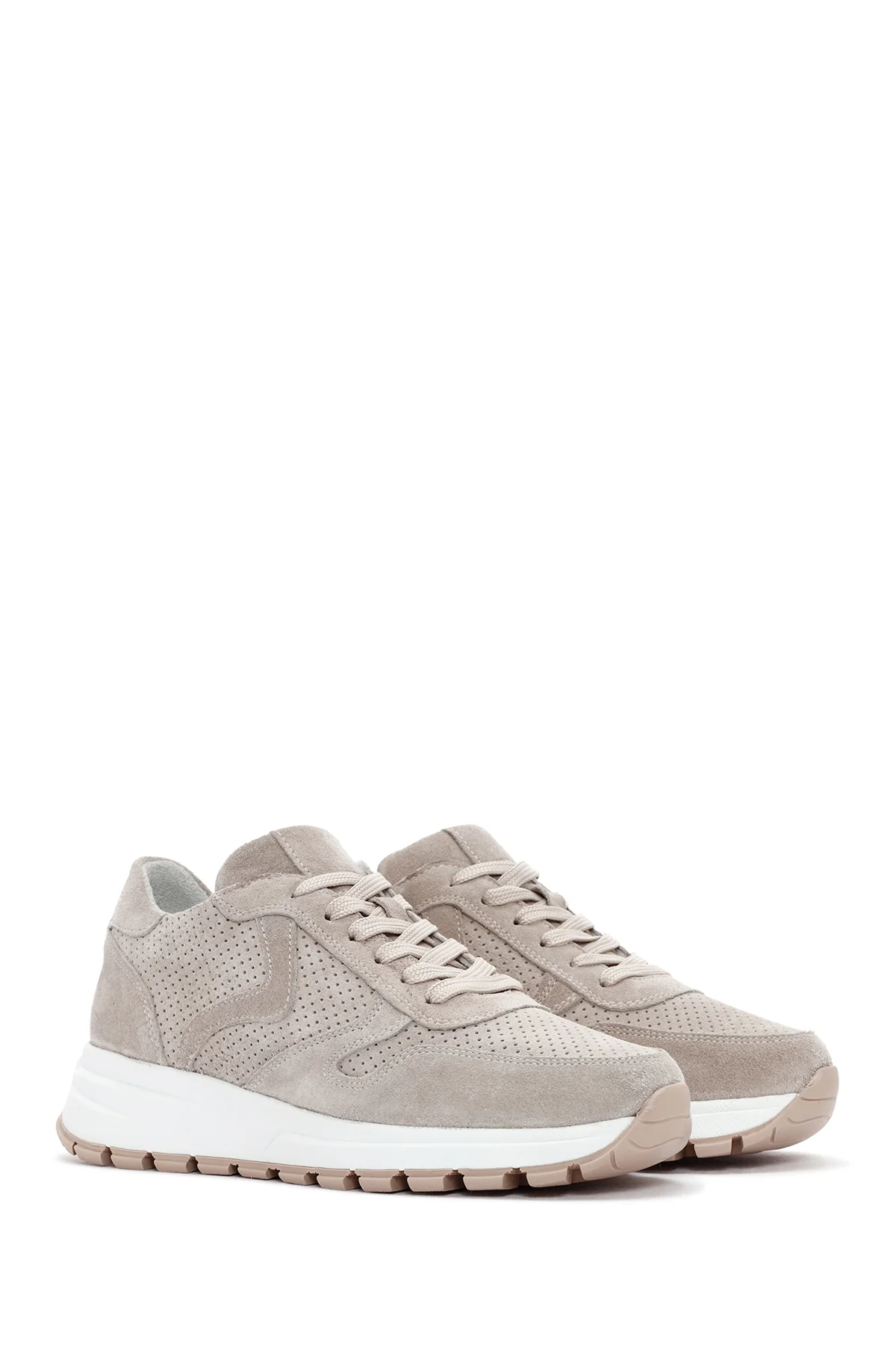 Kadın Bej Bağcıklı Süet Deri Sneaker - Image 3