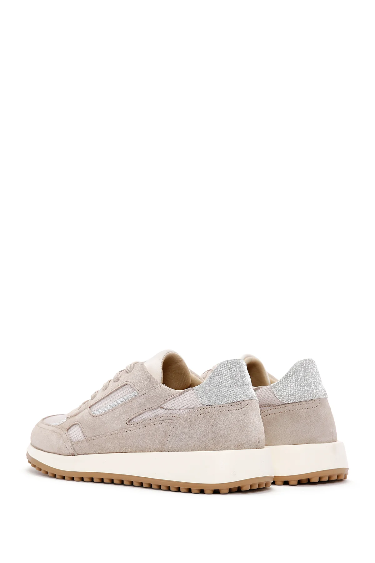Kadın Bej Bağcıklı Süet Deri Sneaker - Image 5