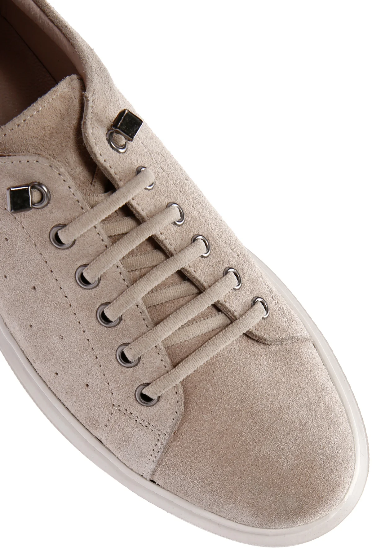 Kadın Bej Bağcıklı Süet Deri Sneaker - Image 9