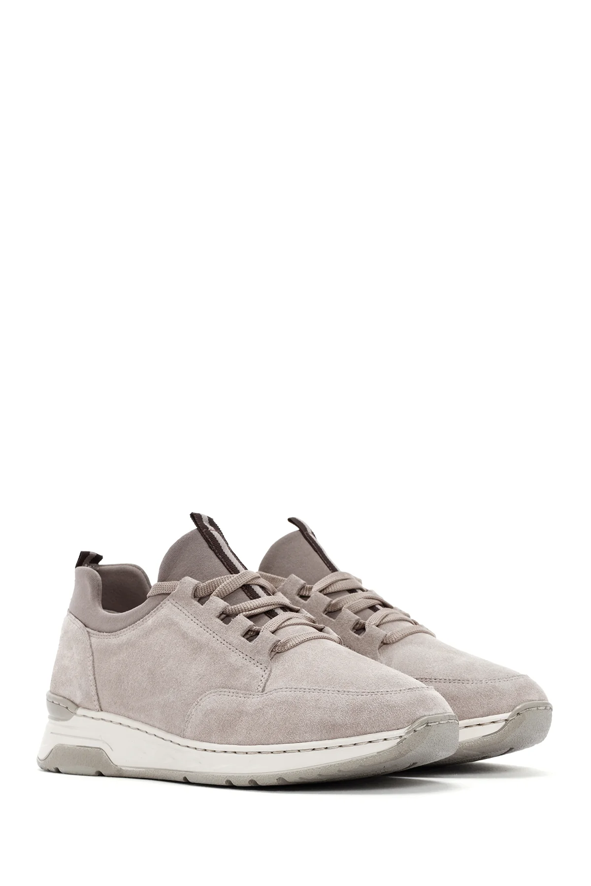 Kadın Bej Bağcıklı Süet Deri Sneaker - Image 3