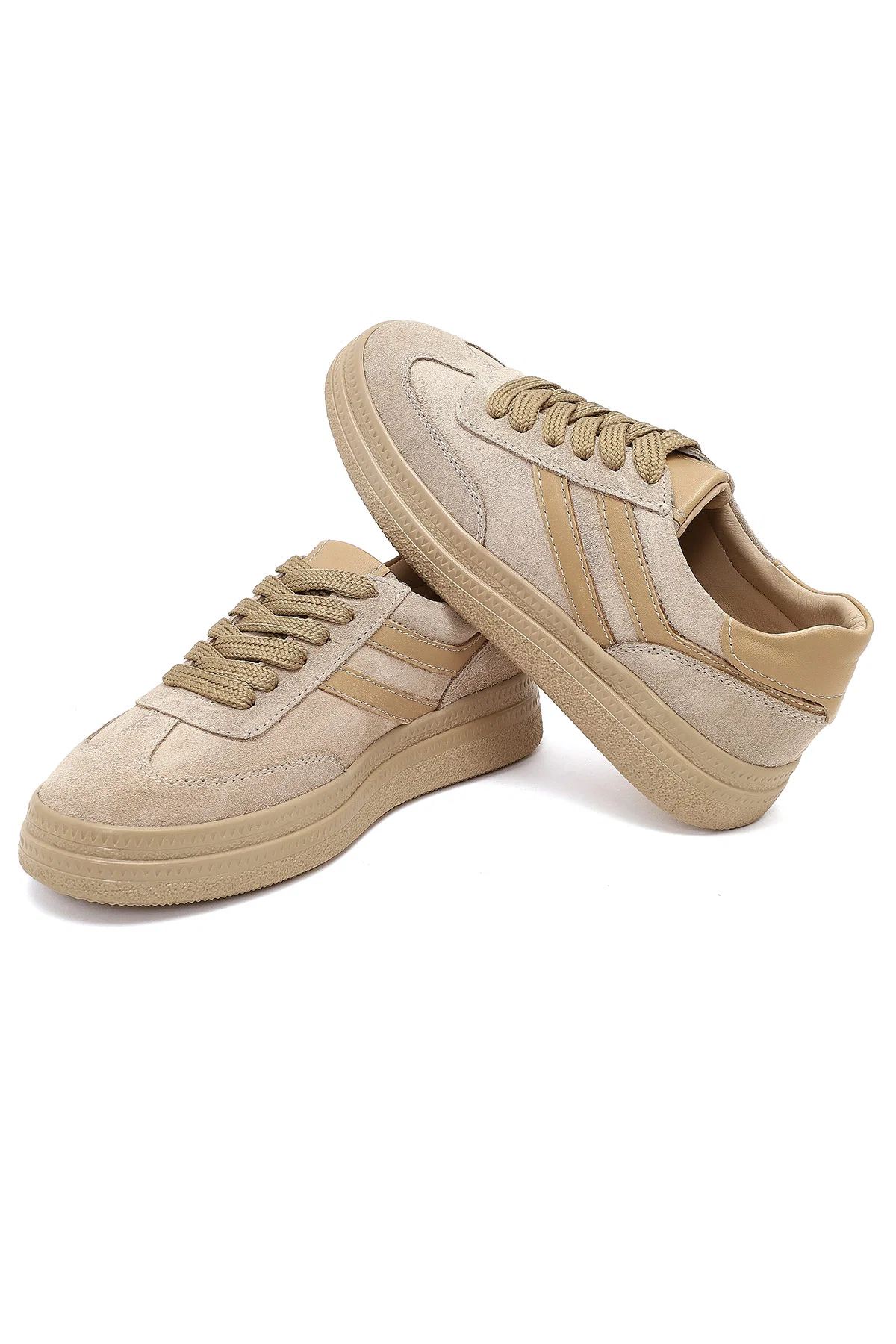 Kadın Bej Bağcıklı Süet Deri Sneaker - Image 10