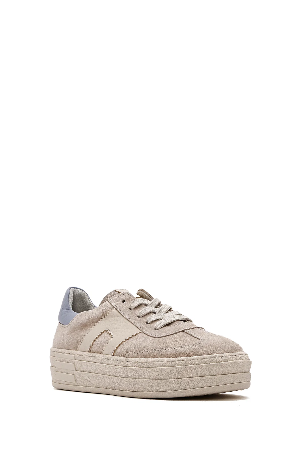Kadın Bej Bağcıklı Süet Deri Sneaker - Image 6