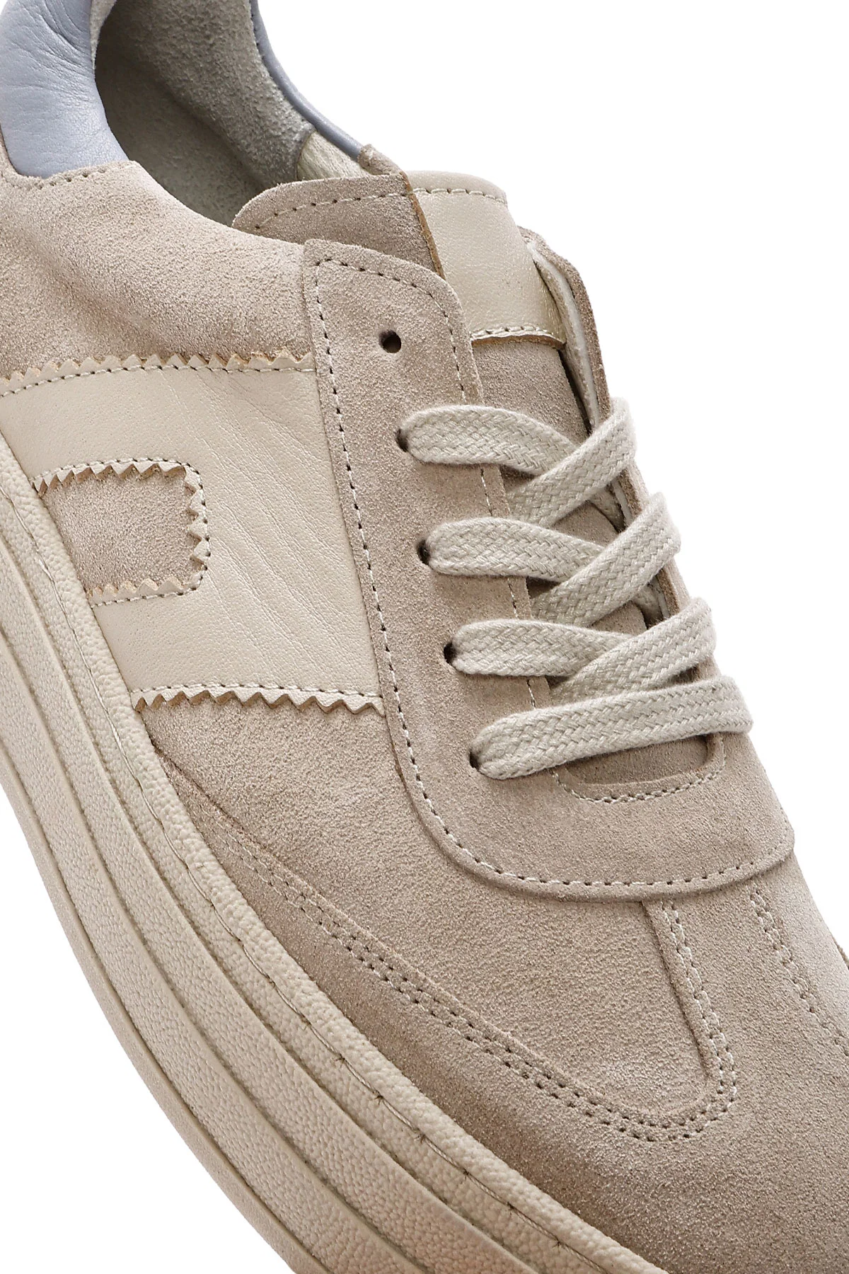 Kadın Bej Bağcıklı Süet Deri Sneaker - Image 9