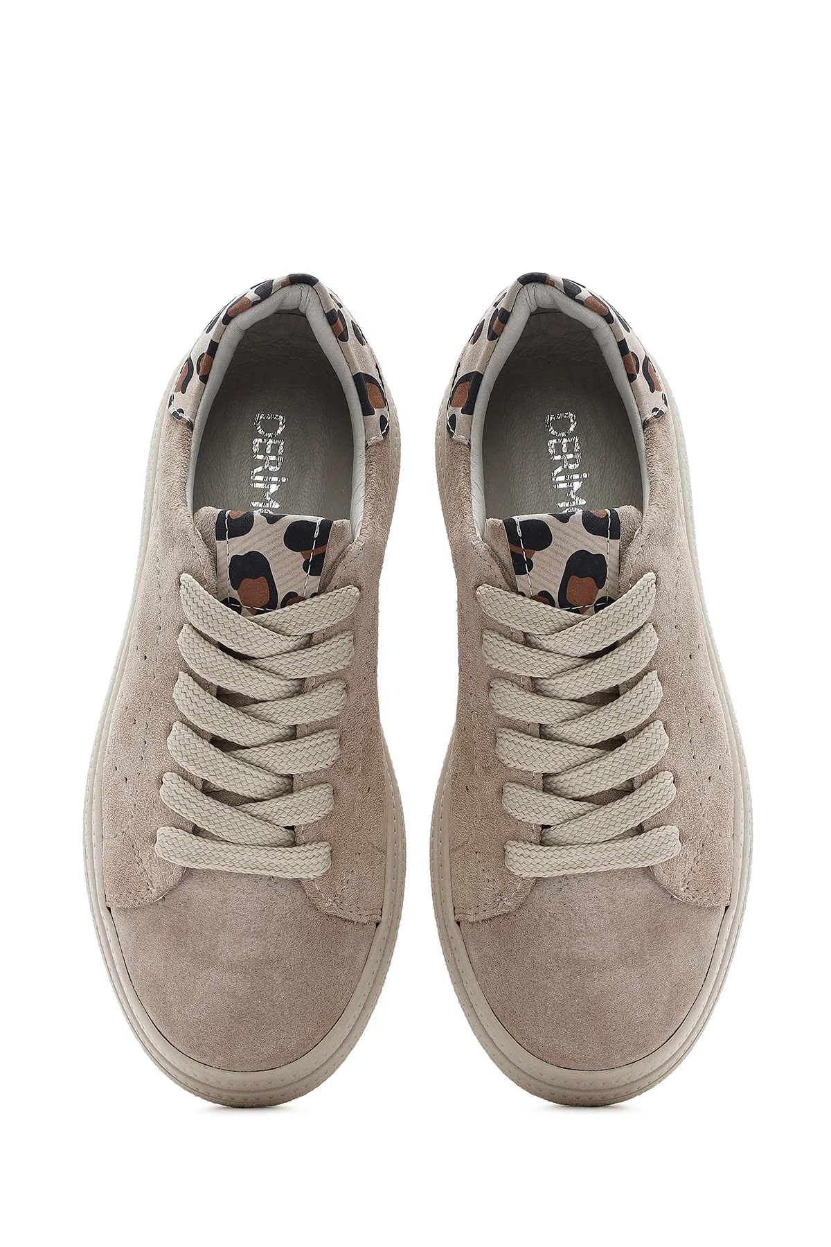Kadın Bej Bağcıklı Süet Deri Sneaker - Image 7