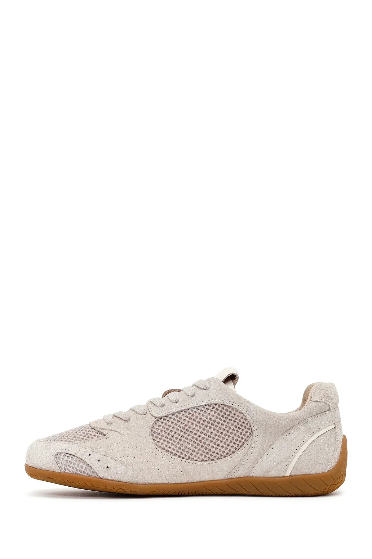 Kadın Bej Bağcıklı Süet Deri Sneaker - Image 3