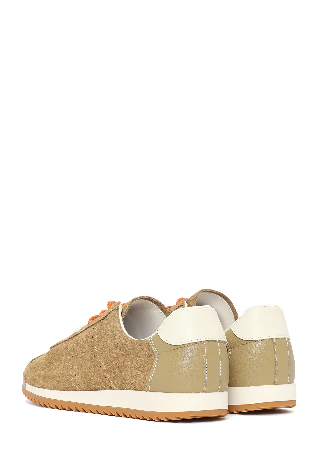 Kadın Bej Bağcıklı Süet Deri Sneaker - Image 7