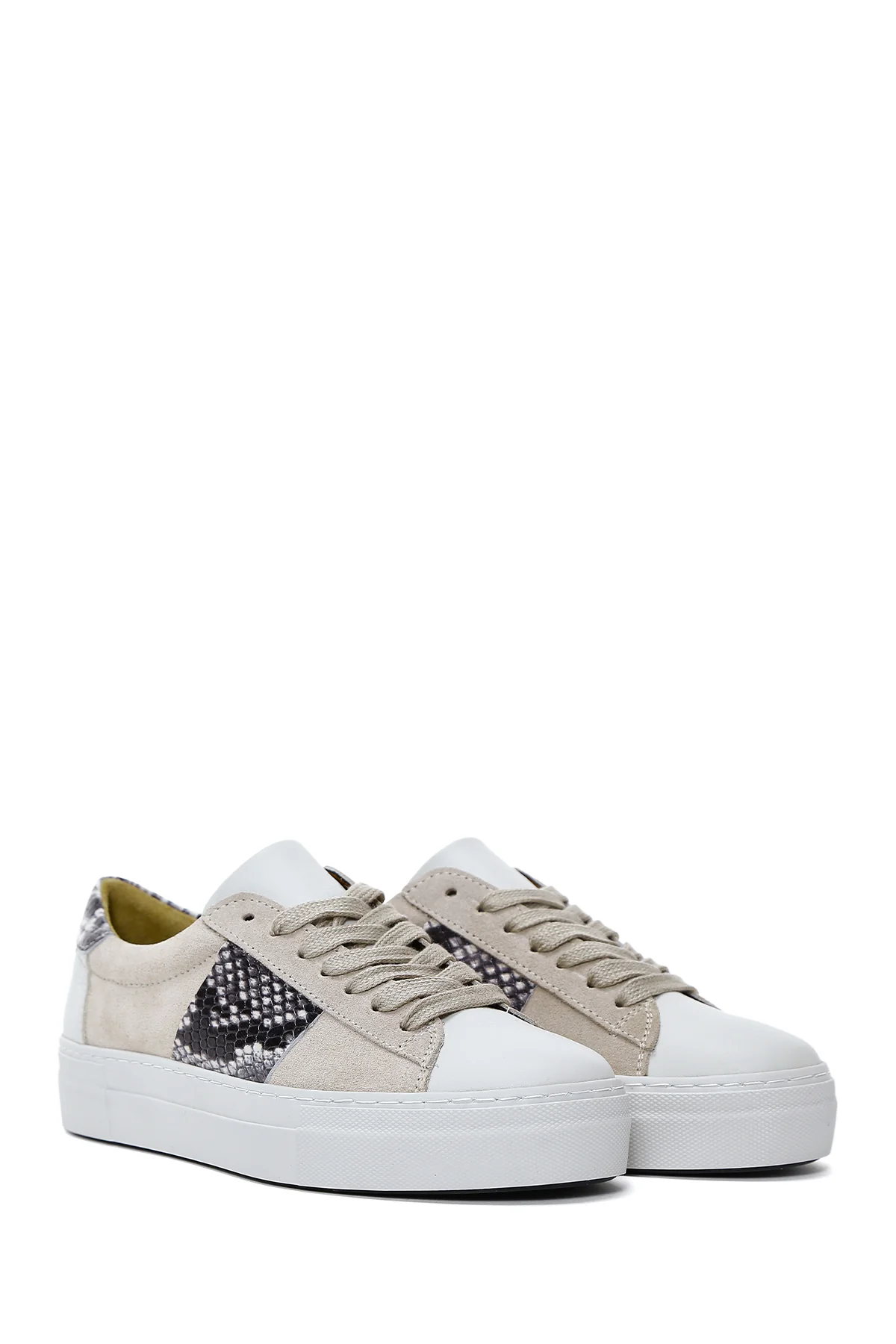 Kadın Bej Deri Desenli Sneaker - Image 3
