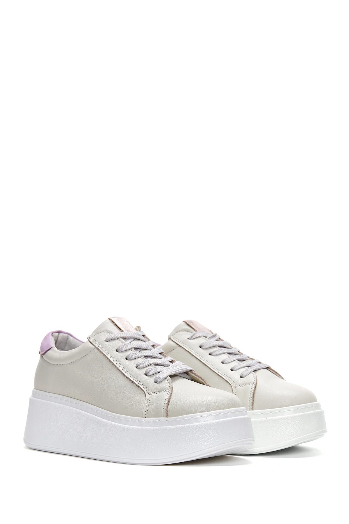 Kadın Bej Deri Kalın Tabanlı Sneaker - Image 3