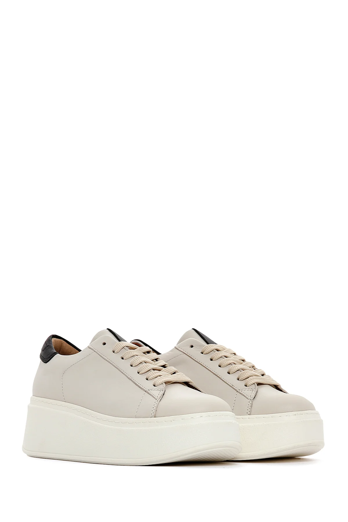 Kadın Bej Deri Kalın Tabanlı Sneaker - Image 3