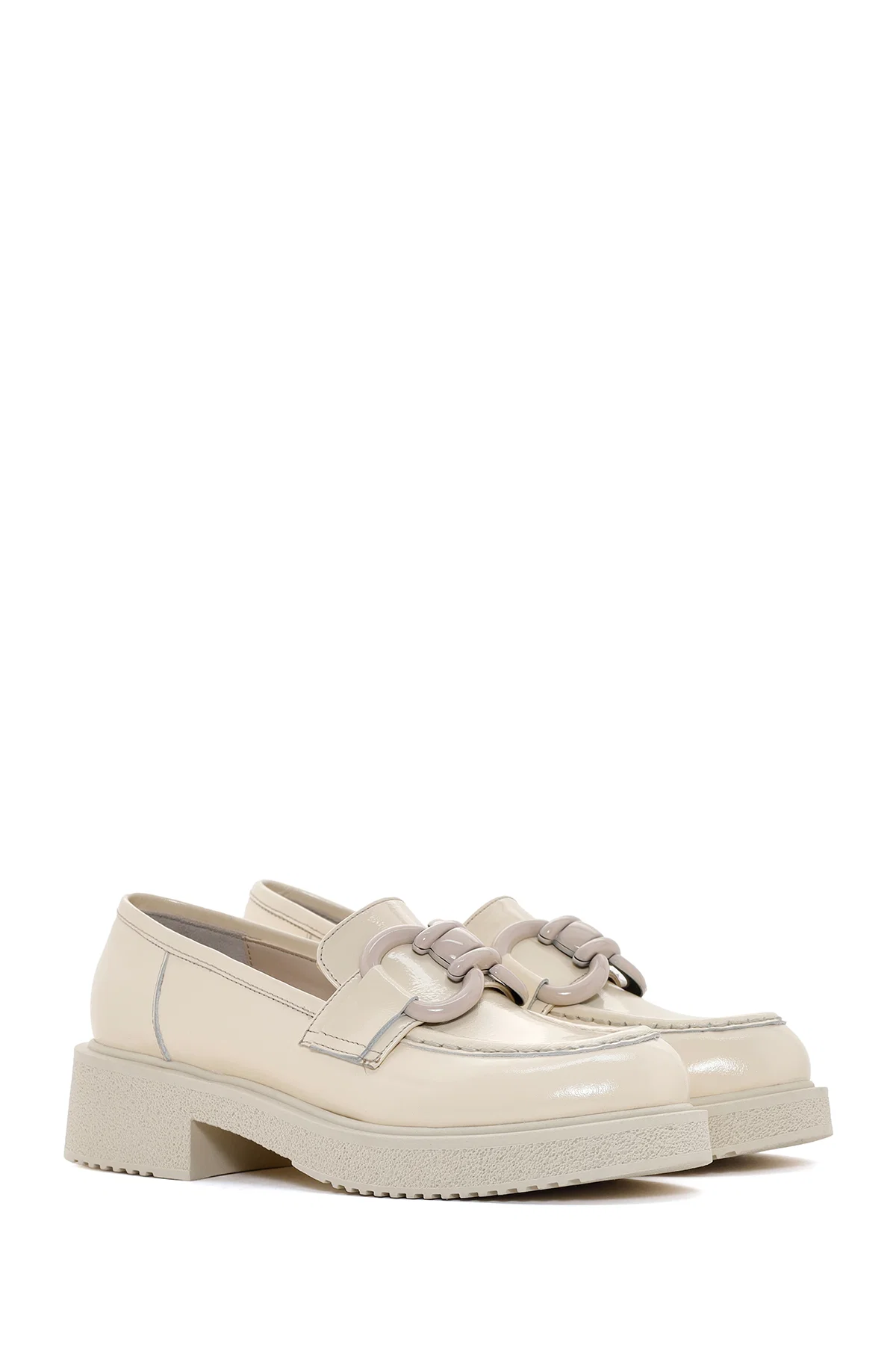 Kadın Bej Deri Rugan Maskülen Loafer - Image 3