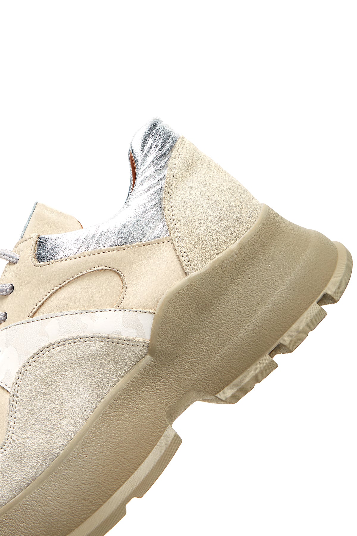 Kadın Bej Deri Süet Detaylı Kalın Tabanlı Sneaker - Image 7