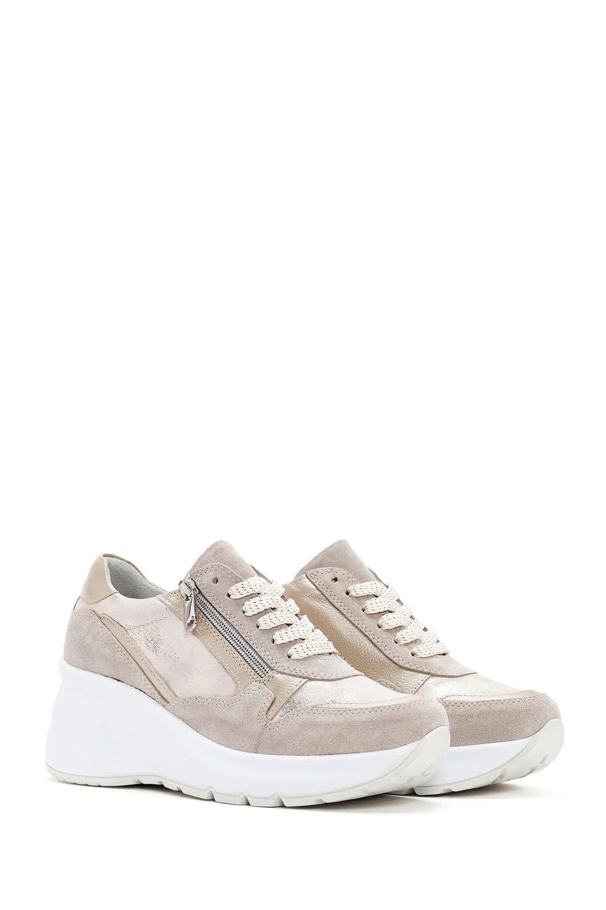 Kadın Bej Dolgu Topuklu Bağcıklı Deri Sneaker - Image 3