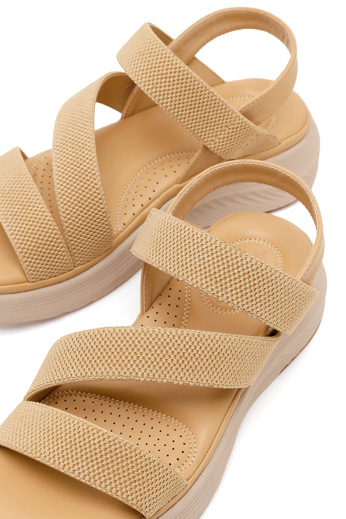 Kadın Bej Kalın Tabanlı Kumaş Comfort Sandalet - Image 10