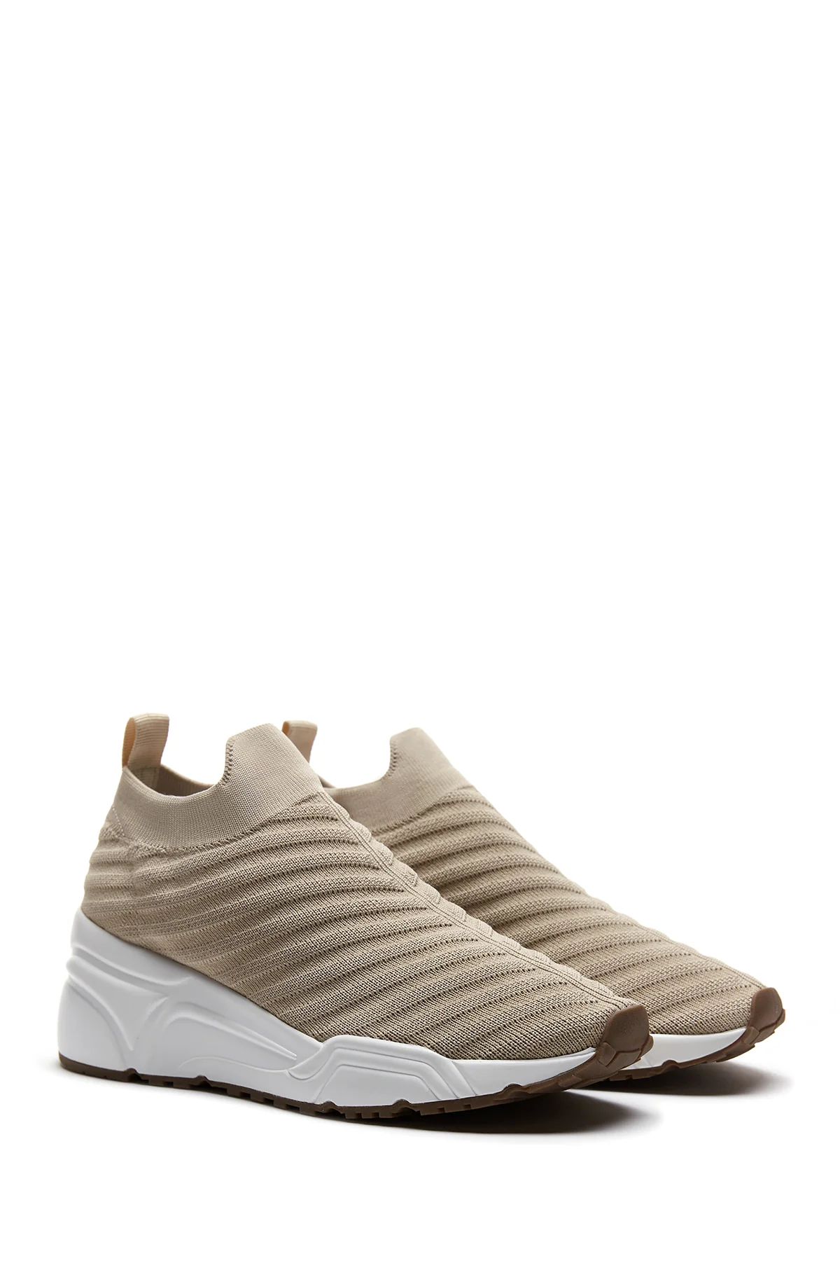Kadın Bej Kalın Tabanlı Sneaker - Image 3