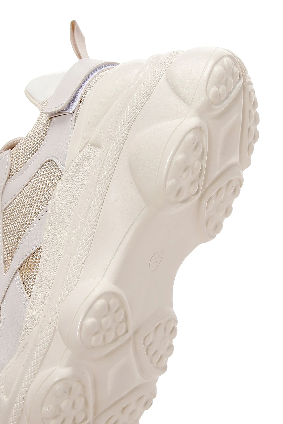 Kadın Bej Kalın Tabanlı Sneaker - Image 7