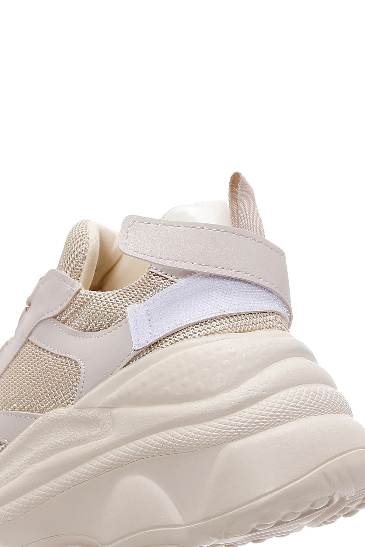Kadın Bej Kalın Tabanlı Sneaker - Image 9