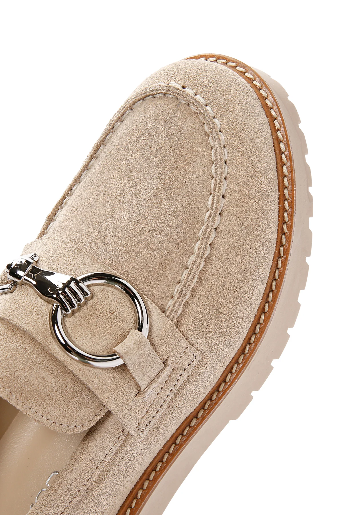 Kadın Bej Kalın Tabanlı Süet Deri Maskülen Loafer - Image 10