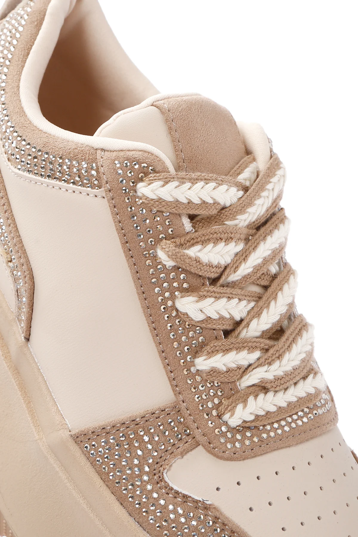 Kadın Bej Kalın Tabanlı Taşlı Bağcıklı Sneaker - Image 10