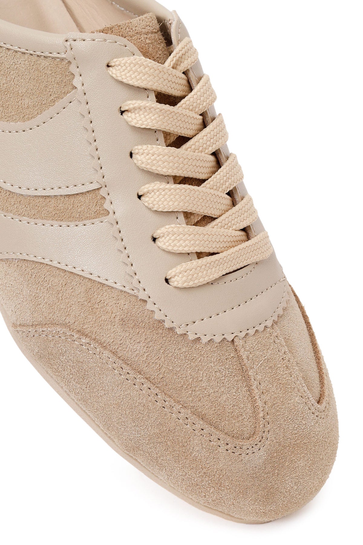 Kadın Bej Mule Arkası Açık Süet Deri Sneaker - Image 9