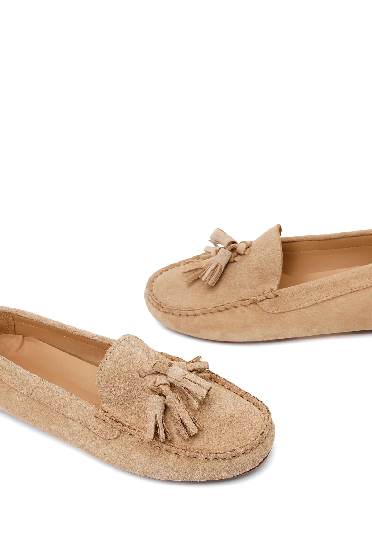 Kadın Bej Püsküllü Süet Deri Loafer - Image 10