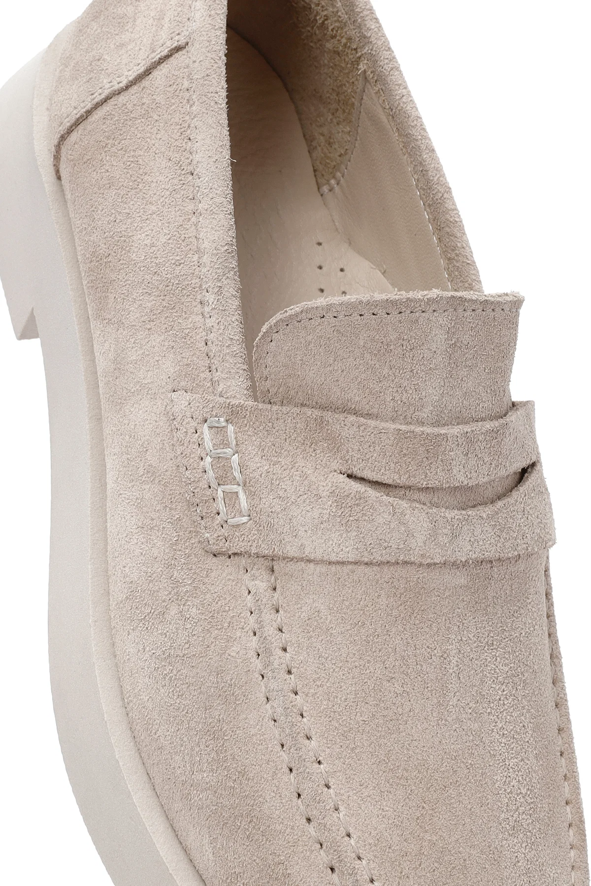 Kadın Bej Süet Deri Maskülen Loafer - Image 10