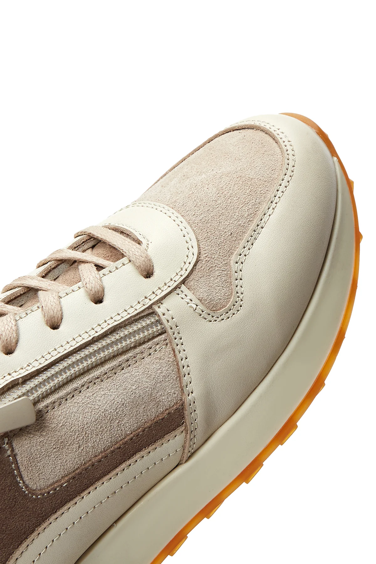 Kadın Bej Süet Detaylı Deri Sneaker - Image 7