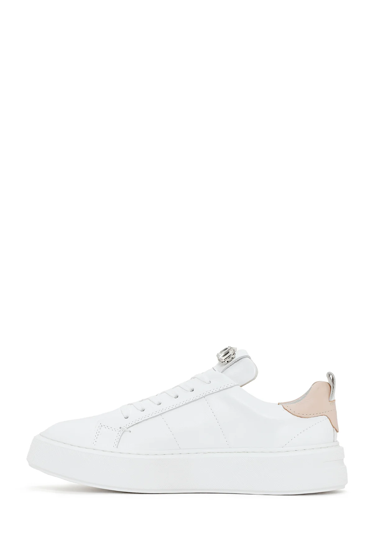 Kadın Beyaz Bağcıklı Aksesuar Detaylı Deri Sneaker - Image 2