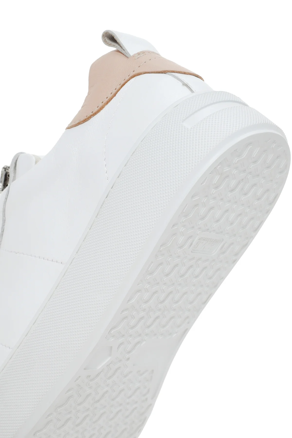Kadın Beyaz Bağcıklı Aksesuar Detaylı Deri Sneaker - Image 9