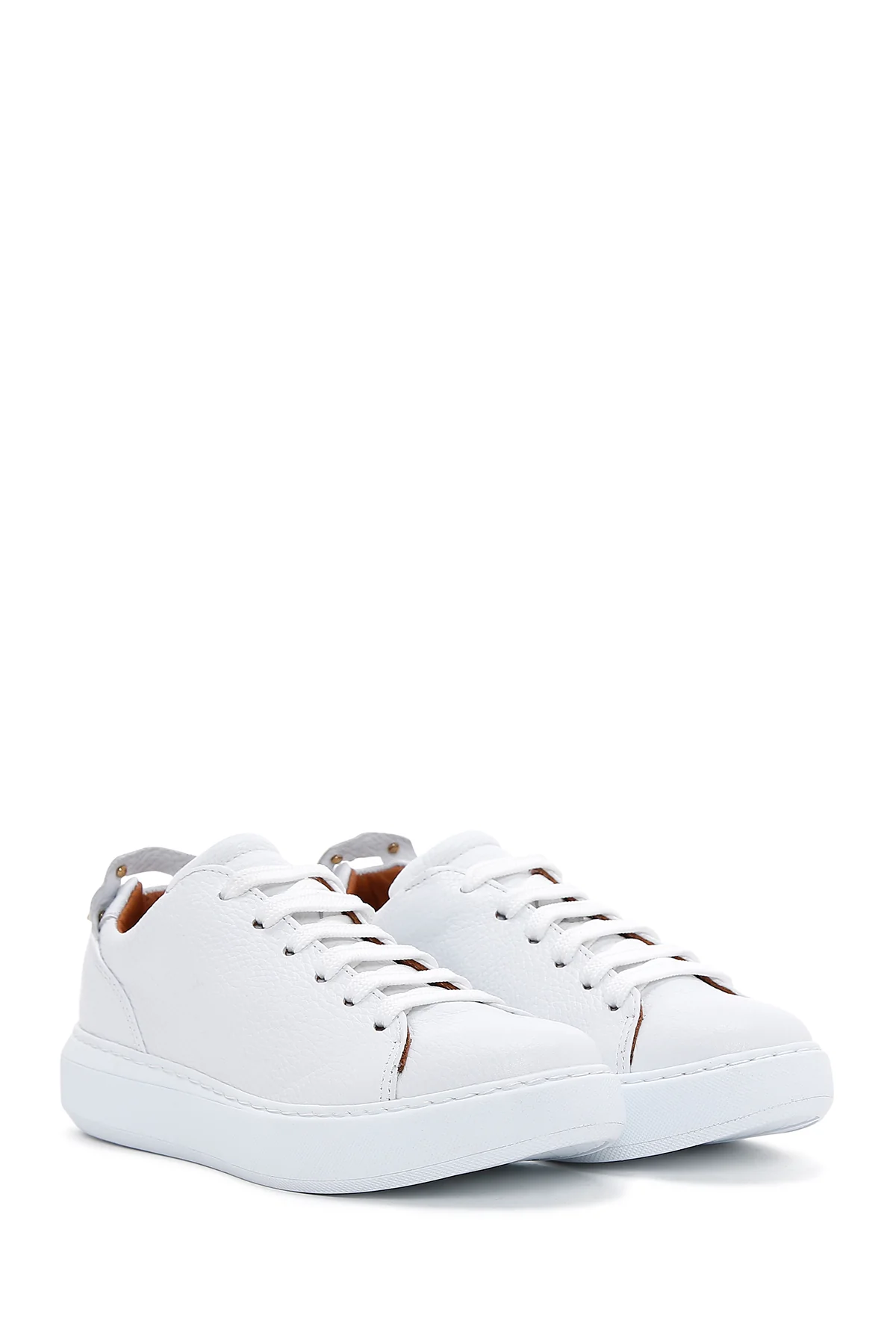 Kadın Beyaz Bağcıklı Deri Sneaker - Image 3