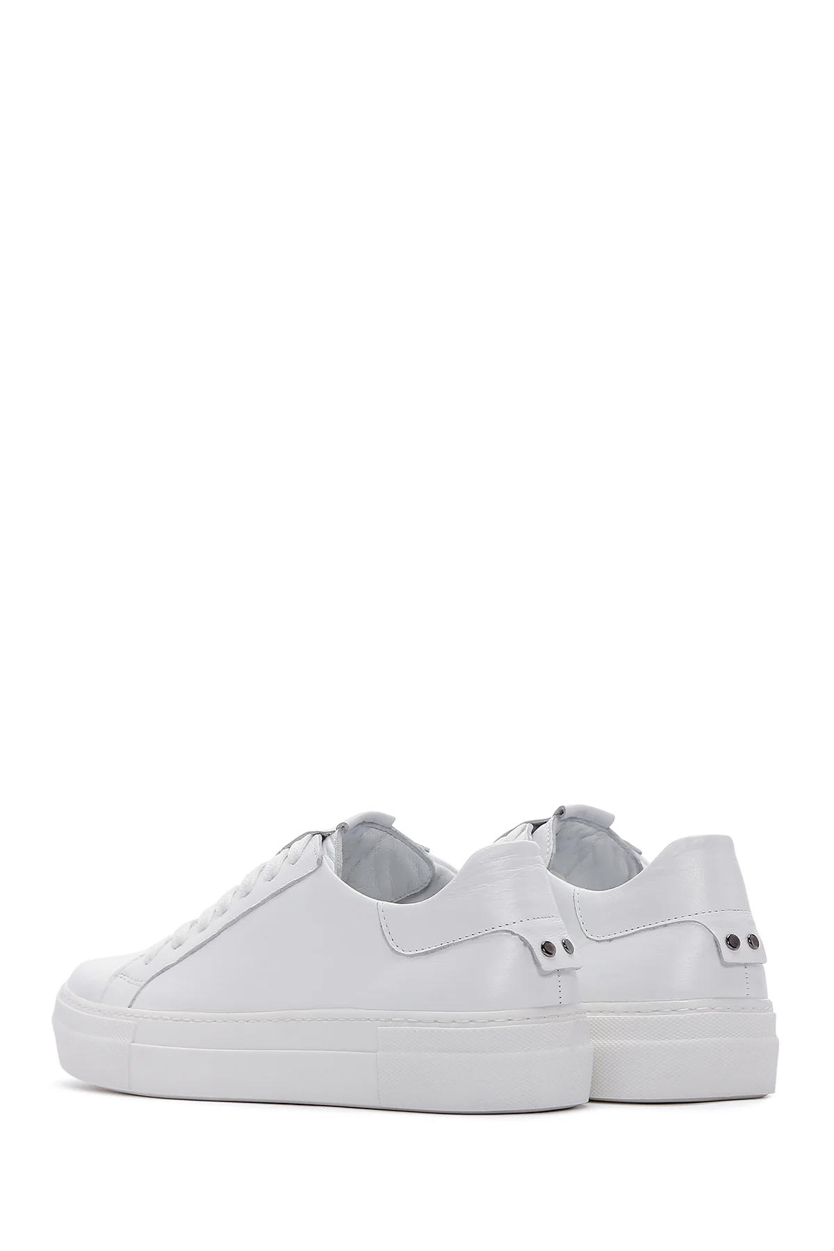 Kadın Beyaz Bağcıklı Deri Sneaker - Image 5