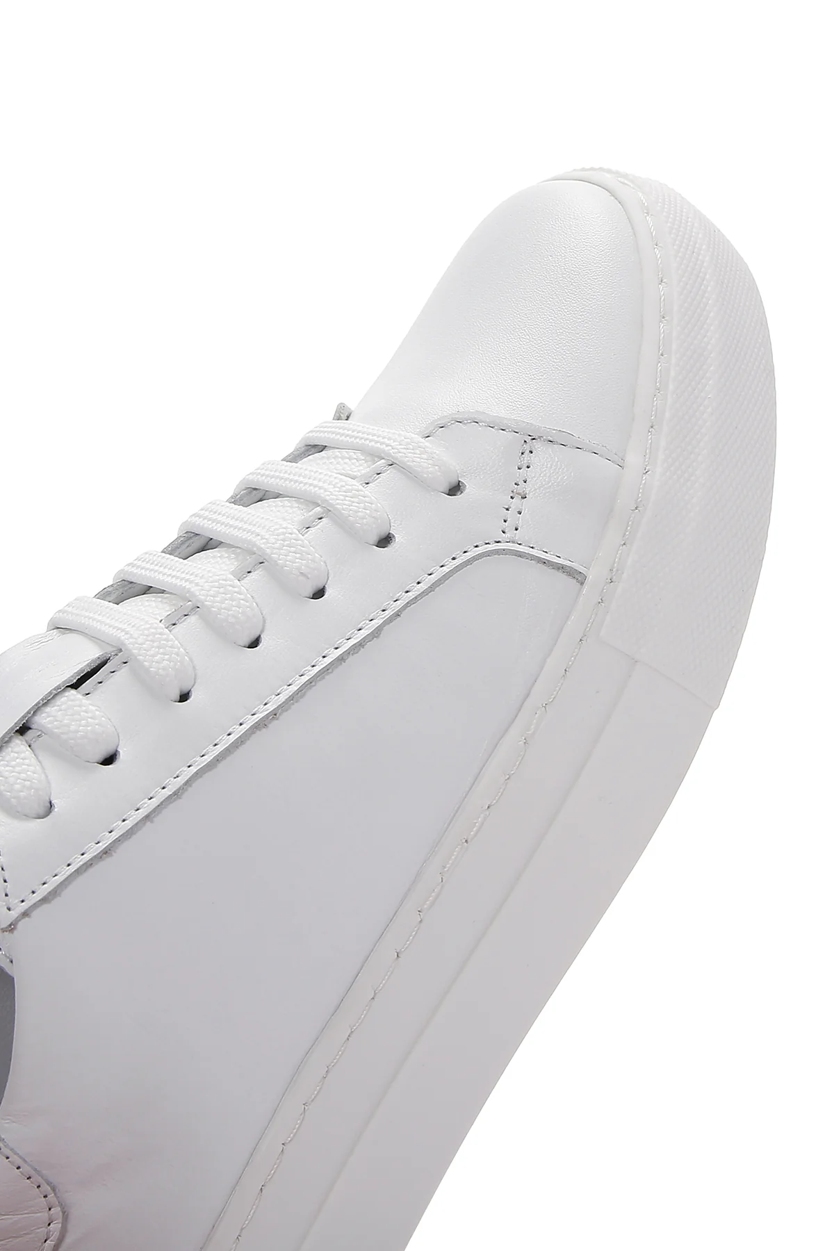 Kadın Beyaz Bağcıklı Deri Sneaker - Image 8