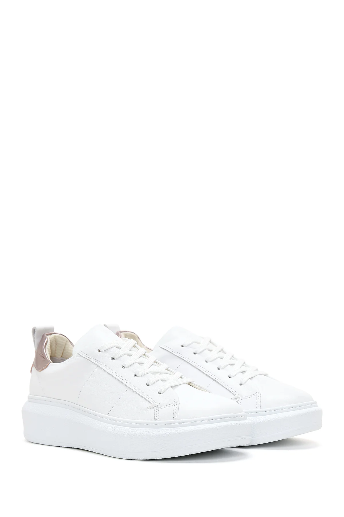 Kadın Beyaz Bağcıklı Deri Sneaker - Image 3
