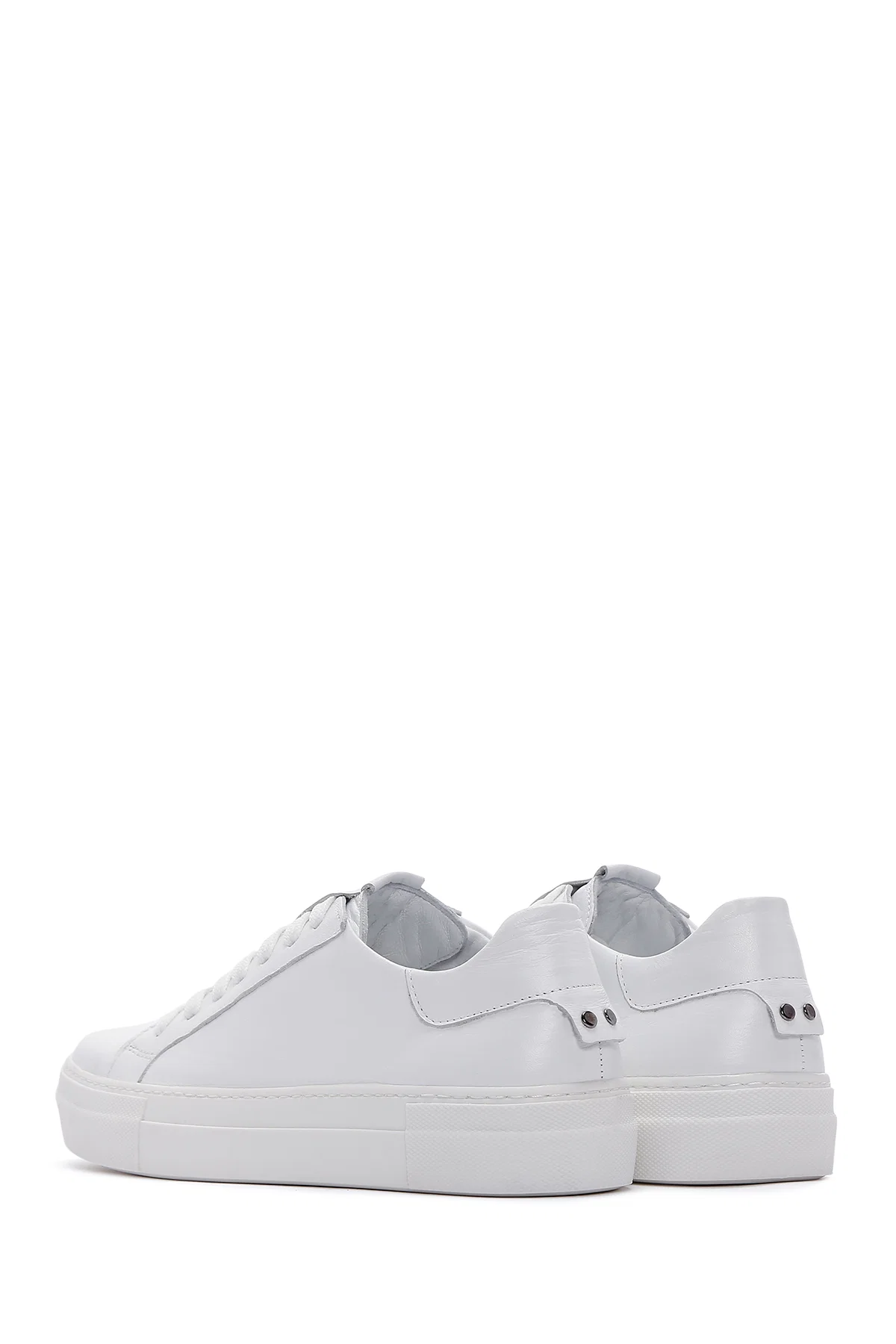 Kadın Beyaz Bağcıklı Deri Sneaker - Image 5