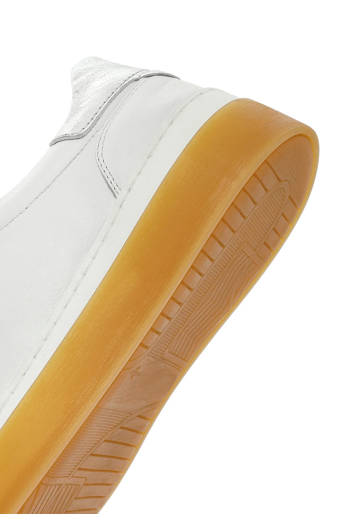 Kadın Beyaz Bağcıklı Deri Sneaker - Image 8
