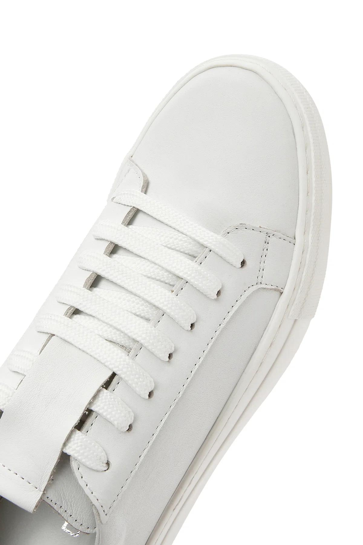 Kadın Beyaz Bağcıklı Deri Sneaker - Image 9
