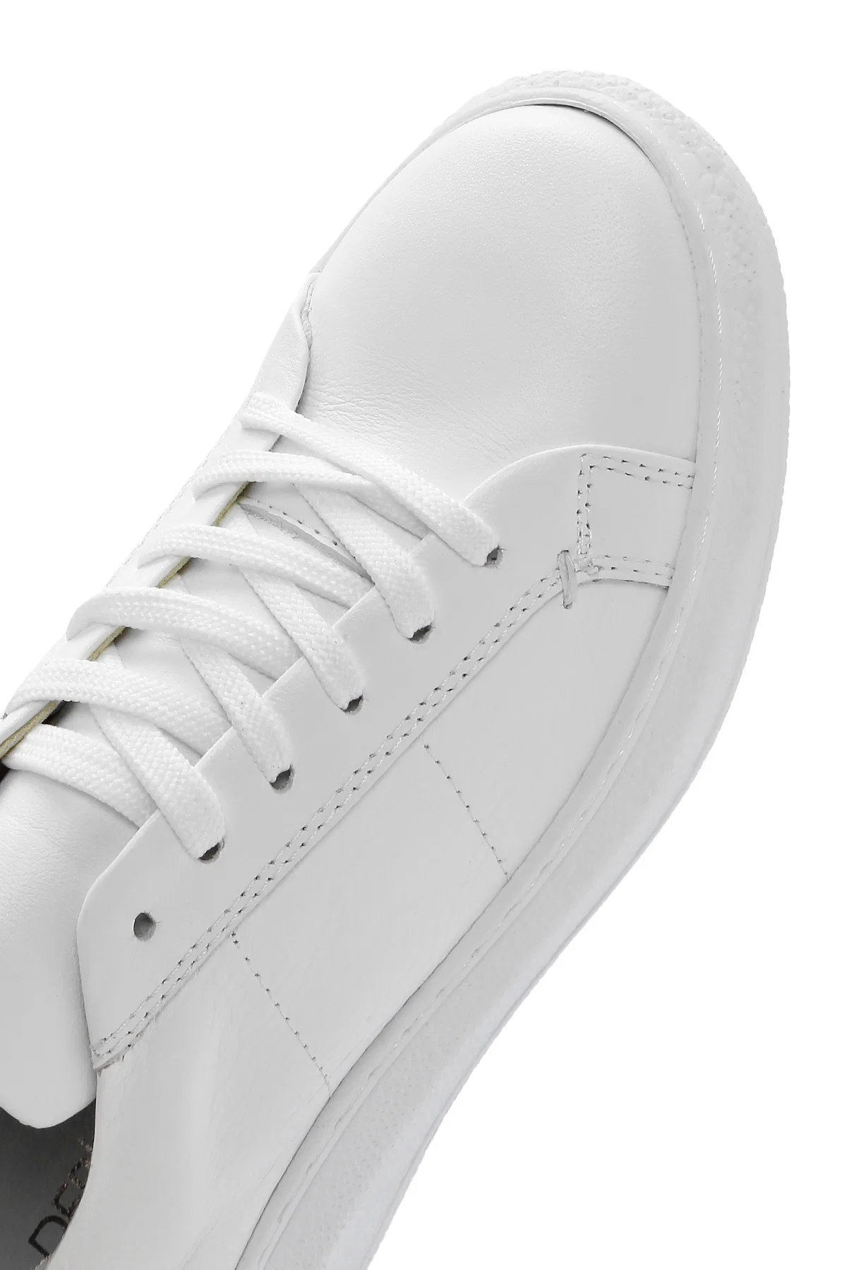 Kadın Beyaz Bağcıklı Deri Sneaker - Image 9