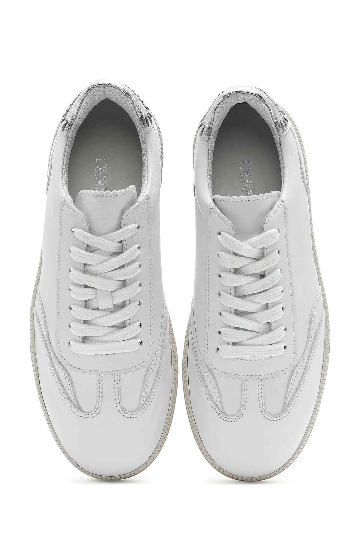 Kadın Beyaz Bağcıklı Deri Sneaker - Image 7