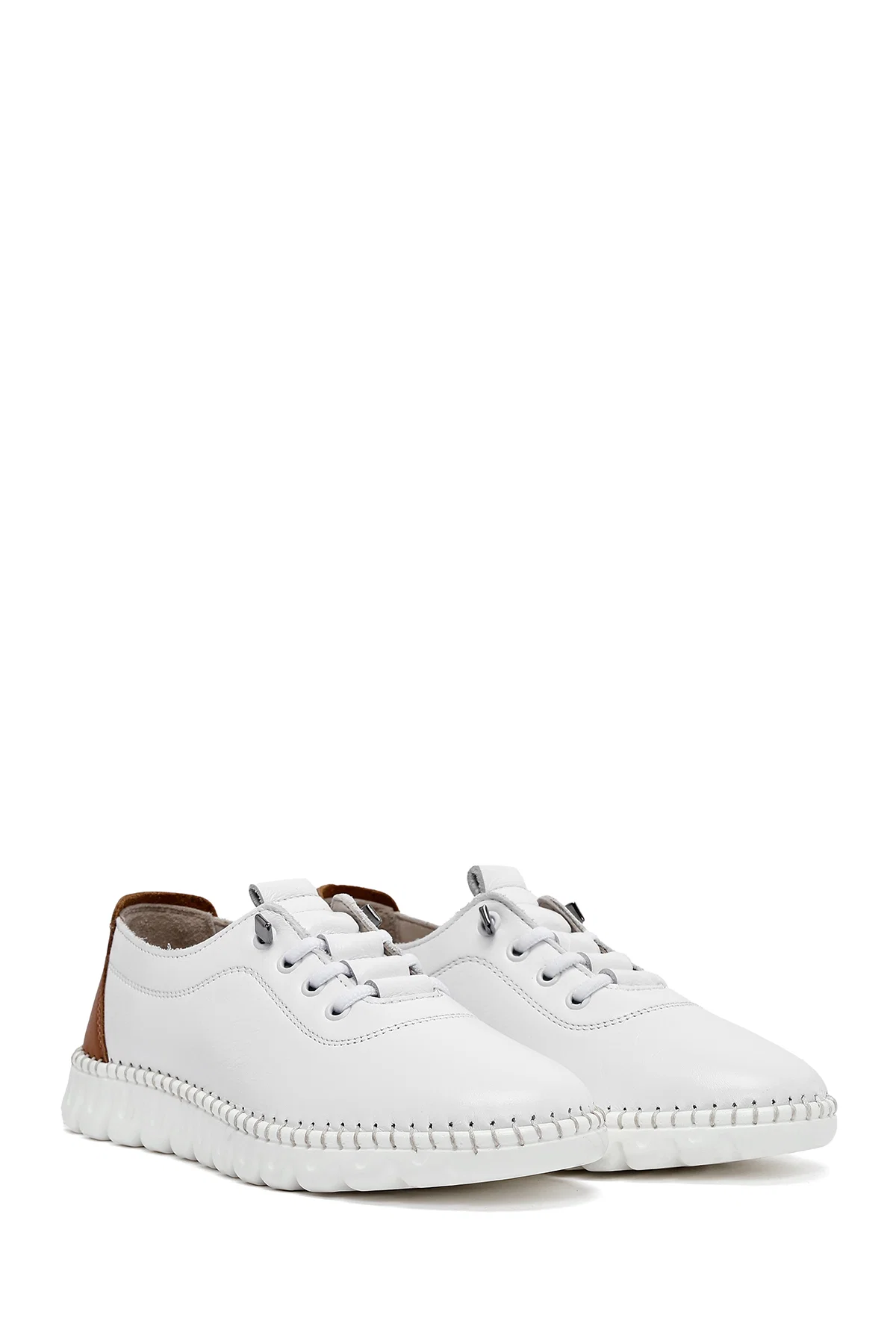 Kadın Beyaz Bağcıklı Deri Sneaker - Image 3