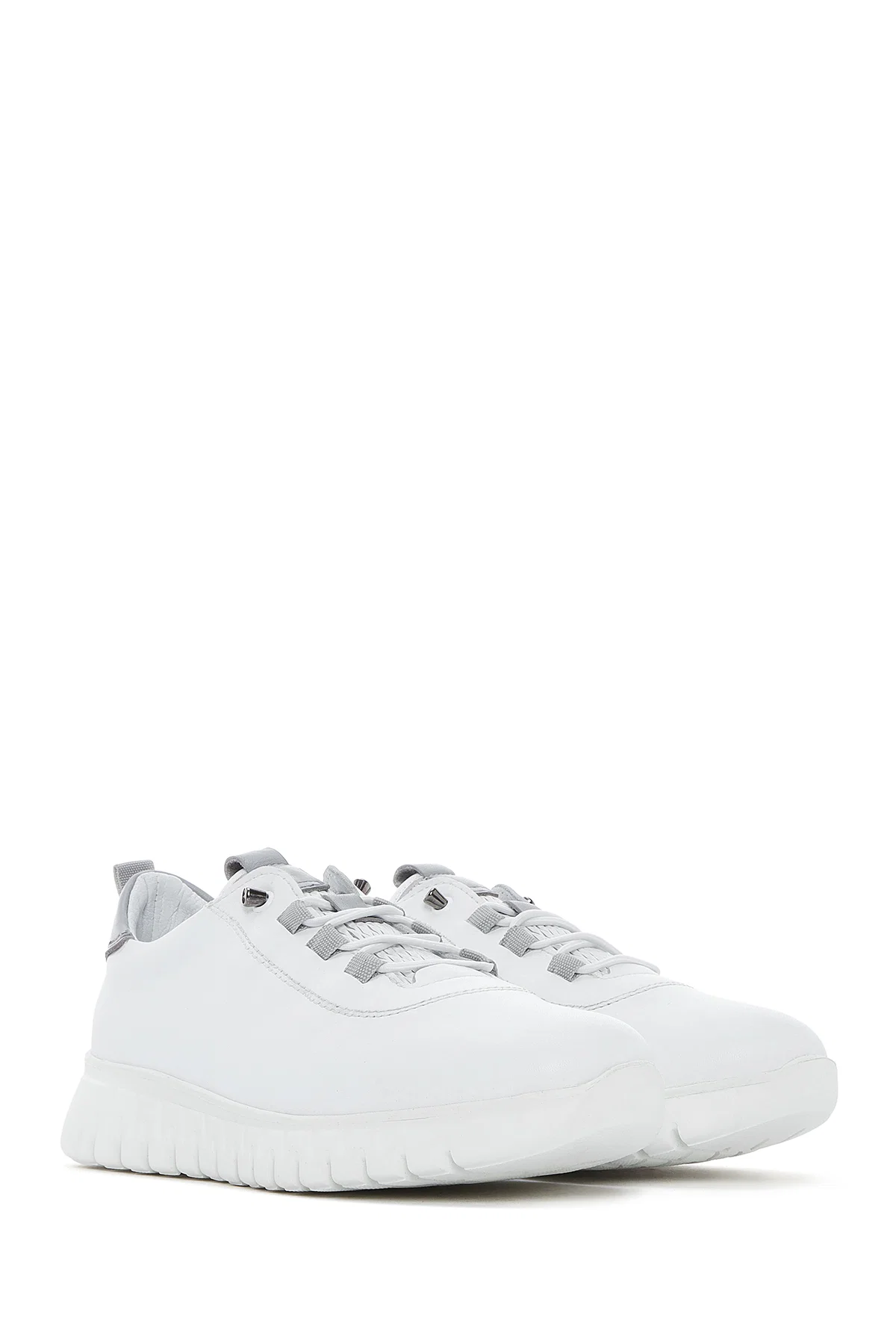 Kadın Beyaz Bağcıklı Deri Sneaker - Image 3