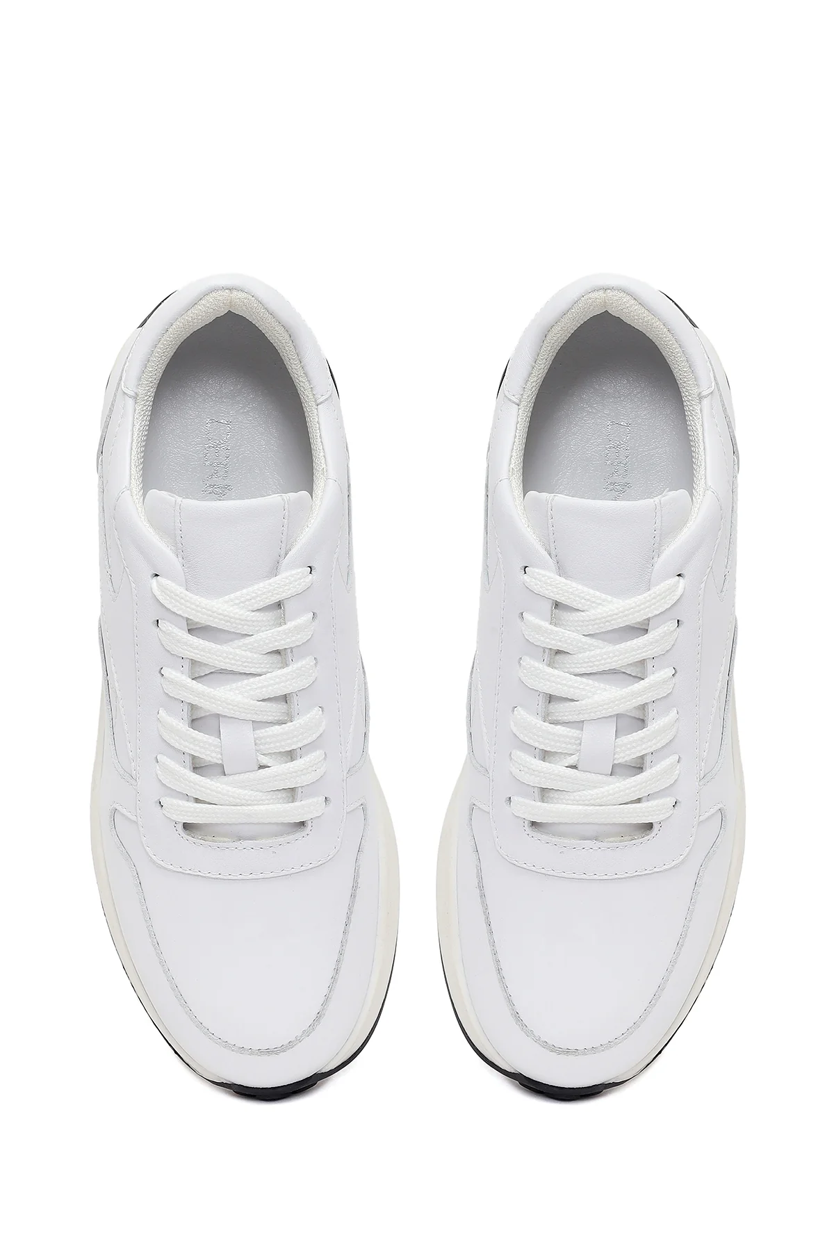 Kadın Beyaz Bağcıklı Deri Sneaker - Image 4